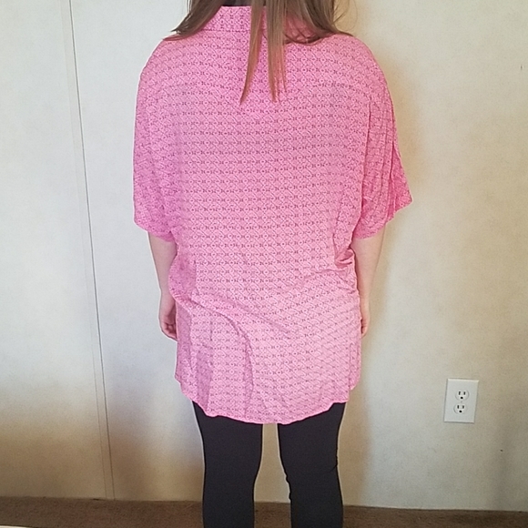 Button up - Picture 3 of 3